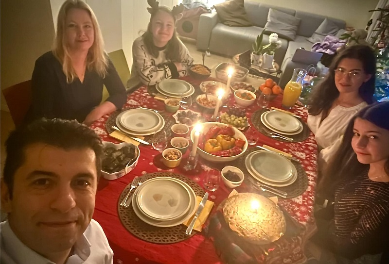 Политиците отправиха поздрави по случай Рождество Христово Те се обърнаха