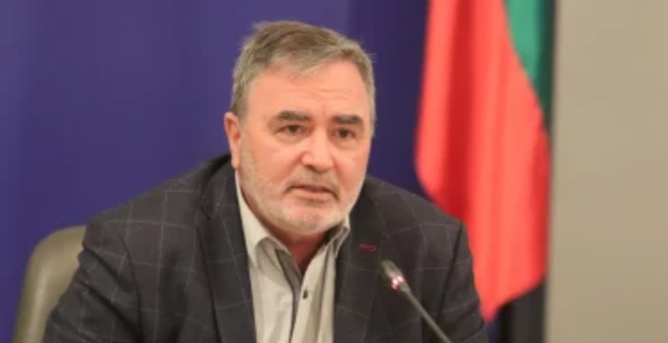 Прогнозите са оптимистични но COVID 19 няма да изчезне Това каза