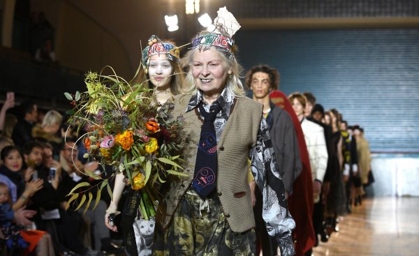 Британската модна дизайнерка Вивиан Уестууд почина на 81 годишна възраст съобщиха
