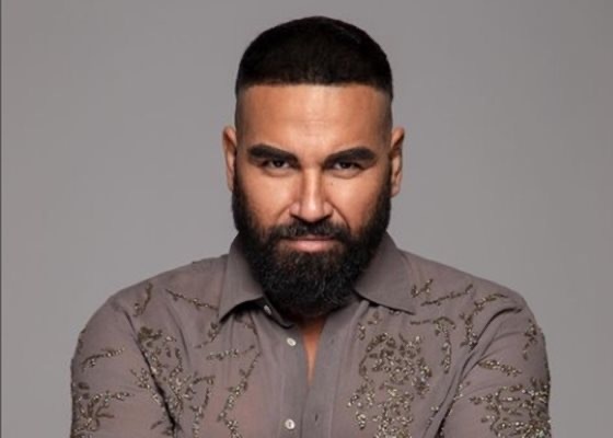 Остават броени часове до настъпването на Новата година и приготовленията