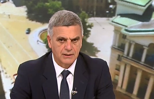 И партиите и отделните личности се опитват да реализират нещо