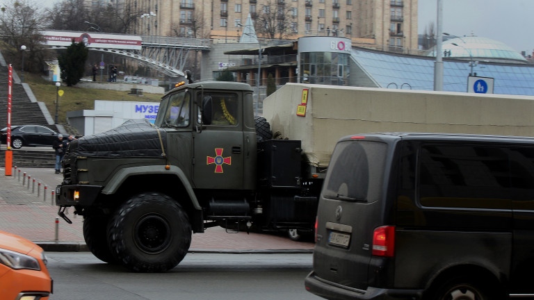 Украинският град Харков е бил бомбардиран от руските сили снощи