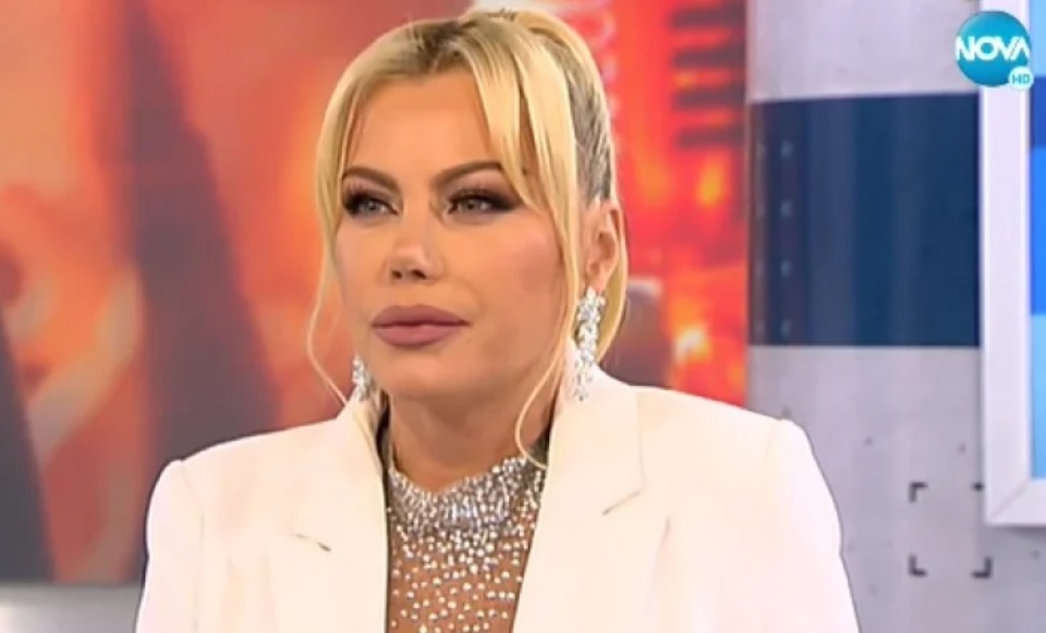 Вчера поп фолк звездата Камелия празнува своя 52 ви рожден ден