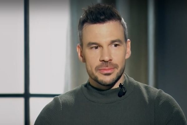 Неговата звезда изгря в Под прикритие преди повече от десетилетие