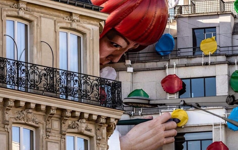 Яйои Кусама е култов художник Емблематичният ѝ стил състоящ се