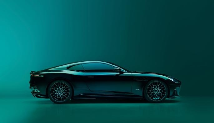 Както бе обещано Aston Martin е готов да прекъсне кръвната