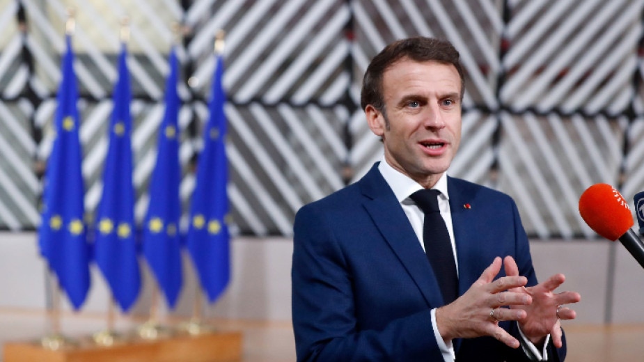 Франция увеличава разходите си за армията и за военното разузнаване