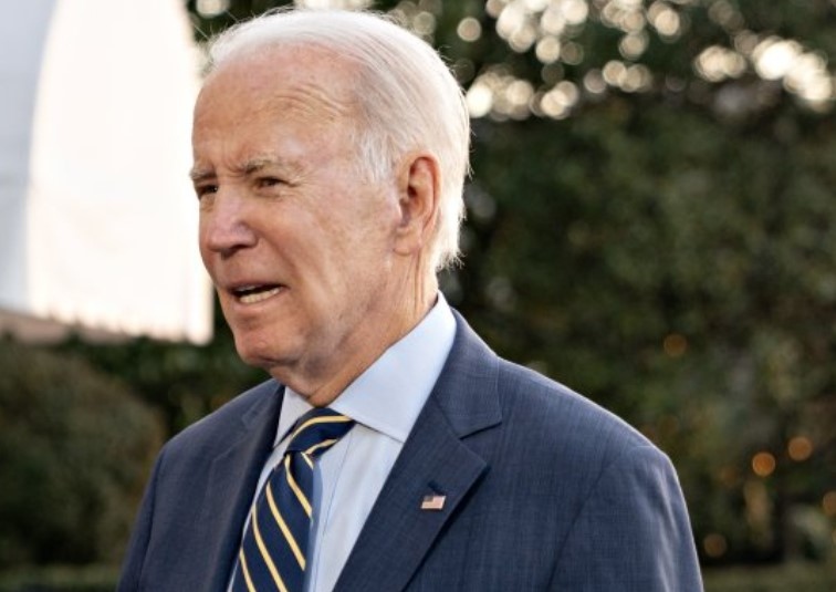 Още шест класифицирани документа бяха открити при претърсване на дома