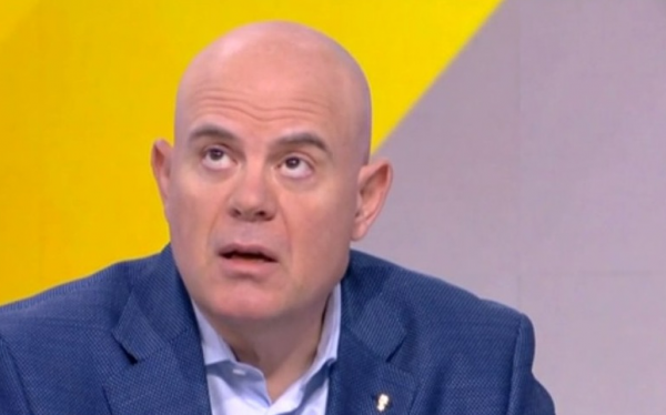 Американското правителство няма нищо общо с посещението на главния прокурор