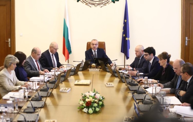 От първи февруари всички деца до 10 години ще пътуват