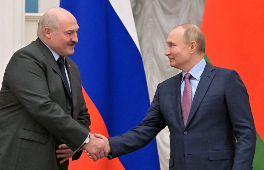 Владимир Путин иска създаване на общи военни тренировъчни центрове с Беларус