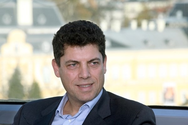 Бившият министър на финансите от НДСВ Милен Велчев 2001 –