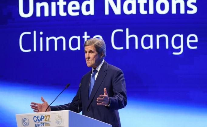 Комисията за надзор и отчетност на Камарата на представителите разследва