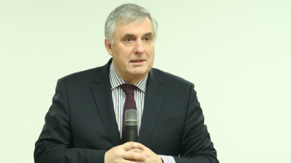 Не трябва да гледаме на еврозоната като на спортно постижение