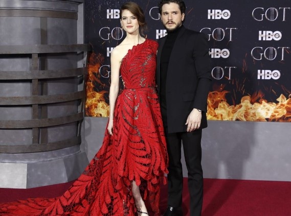 Кит Харингтън и Роуз Лесли познати като Джон Сноу и