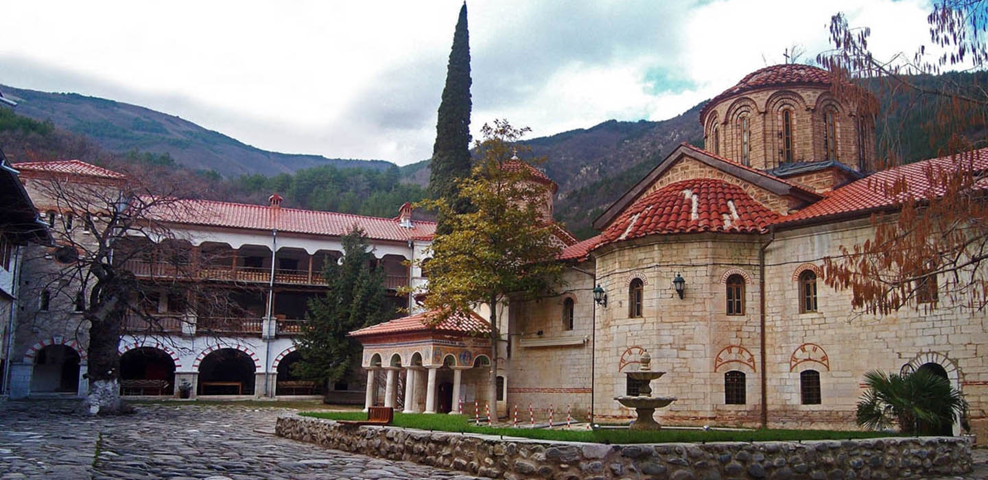 Първи манастир у нас въвежда режим на тока съобщи Нова