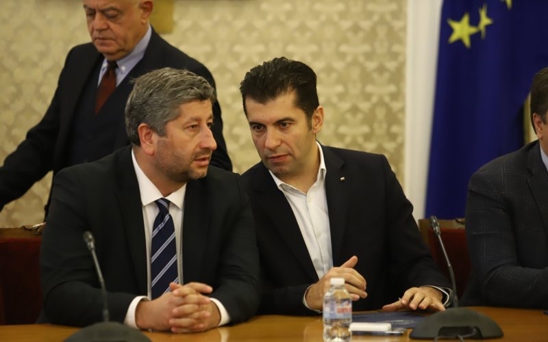 Продължаваме промяната и Демократична България отиват заедно на предсрочните парламентарни