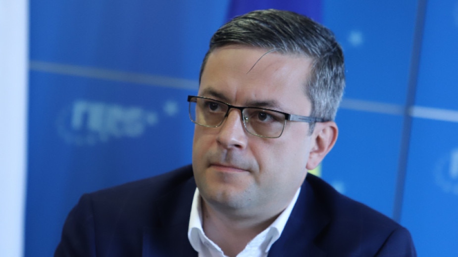 Ние уважаваме закона Магнитски Анализираме внимателно сигнала и очакваме от