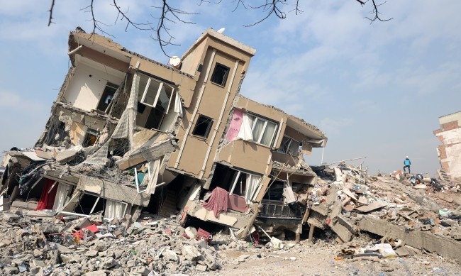 Земетресенията в Турция нанесоха щети на икономиката на страната в