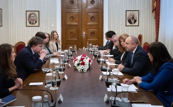 Президентът Румен Радев се срещна с ръководителя на Офиса за