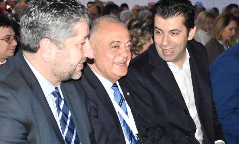 Лидерите на коалиция ПП ДБ ще участват като водачи само в