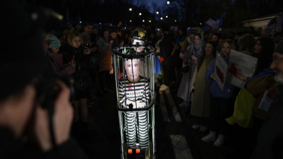 Европейският съюз одобри десети пакет санкции срещу Русия навръх