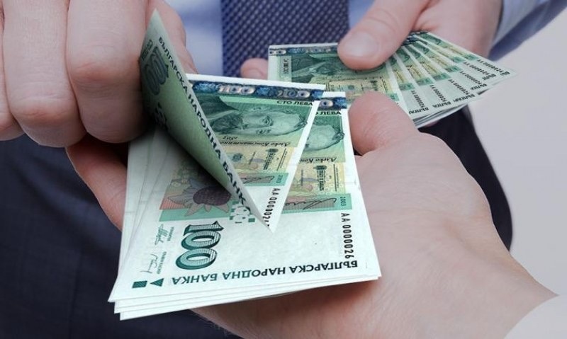Интересът към така наречените бързи кредити е рекордно висок в България през миналата 2022