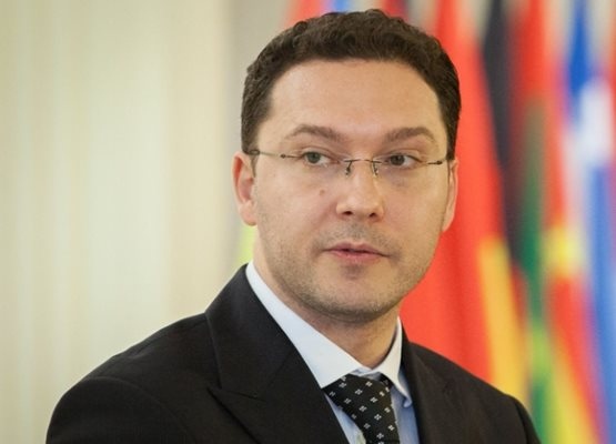 Ако слушате някои политически партии в България освен корупция друго