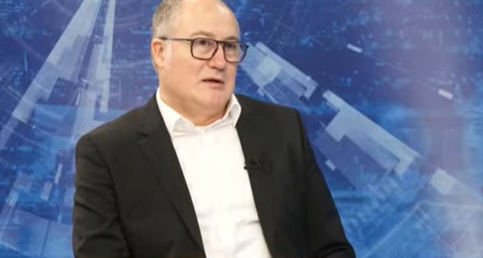 Чувал съм много митове и легенди за това В интерес