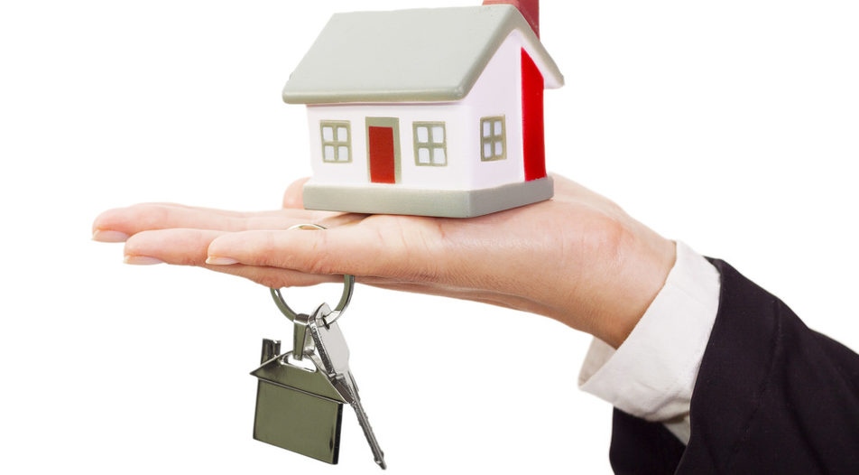 Плащаме между една и две средни заплати за квадратен метър