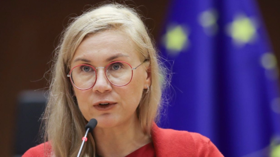 Еврокомисарят по енергетиката Кадри Симсон ще предложи на страните членки да