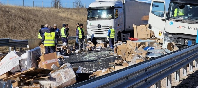 Катастрофа между два тира затвори АМ Марица във вторник сутринта