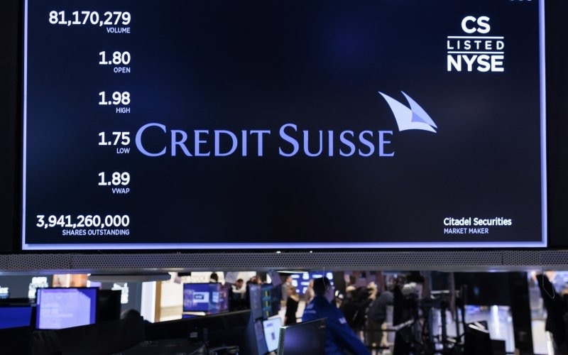 Финансовите пазари по света преживяха пореден тежък срив покрай банковата