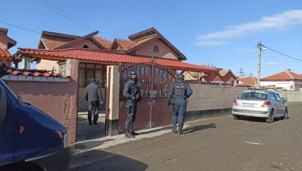 В ход са проверки по няколко адреса в Нова Загора Целта