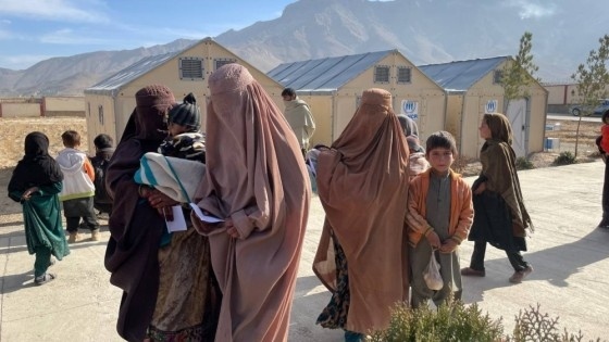 Призив към Афганистан: Върнете момичетата на училище