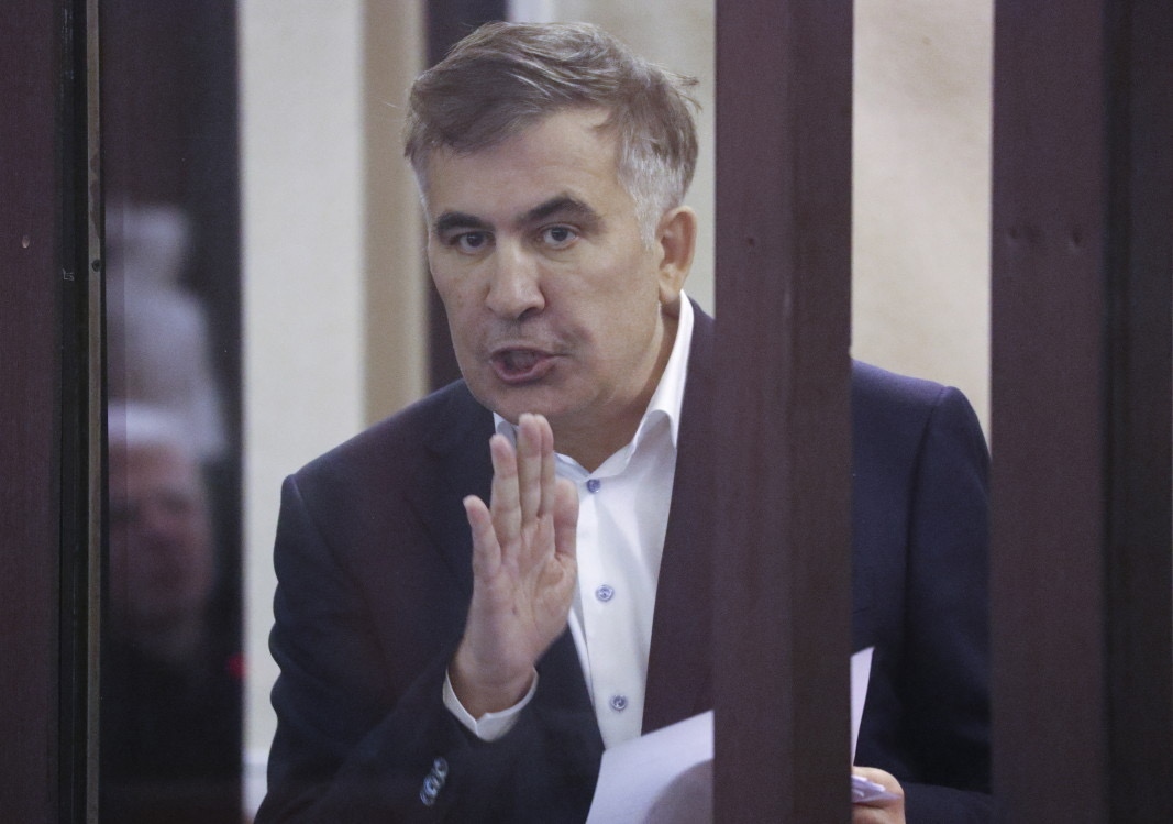 Експрезидентът на Грузия Михаил Саакашвили смята че е отровен от