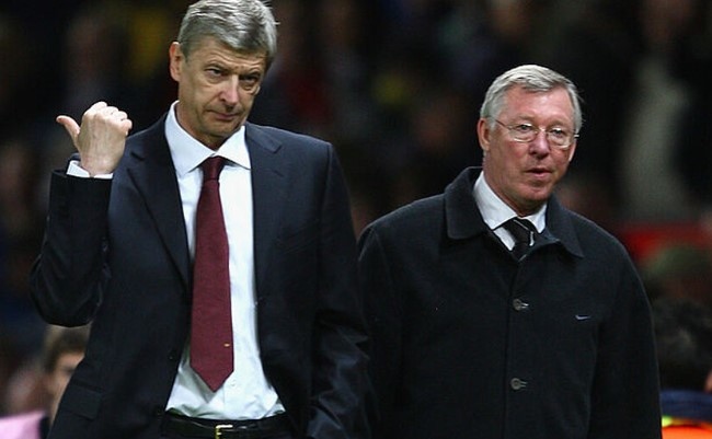 Сър Алекс Фъргюсън и Арсен Венгер влизат в Залата на