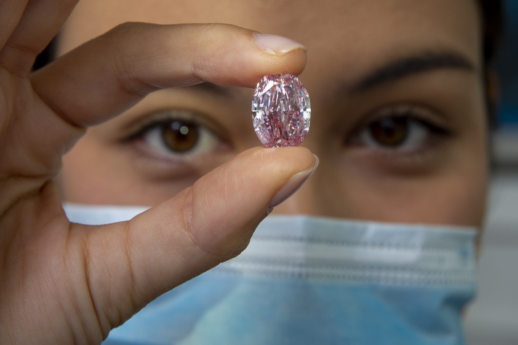 Най редкият сред редките розов диамант оценен на 35 милиона долара