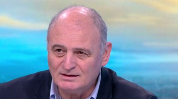 Бомбените заплахи в стотици училища у нас вдигнаха на крак