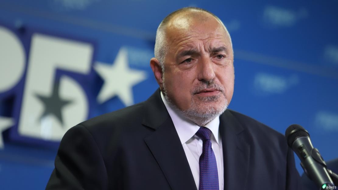 Служебното правителство наблюдава кой взима превес преди изборите а целта