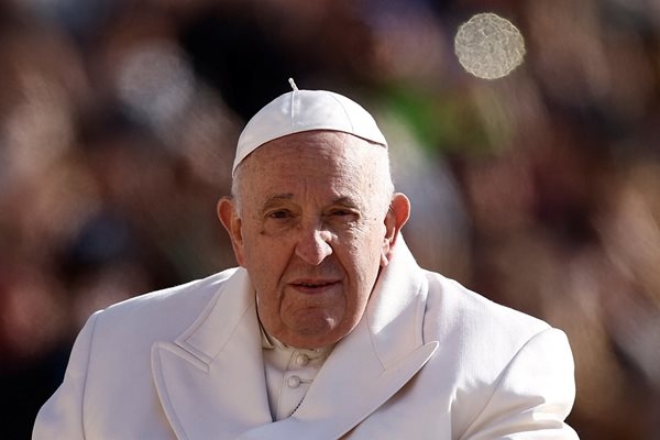Очаква се Папа Франциск да  води литургията на площад Свети