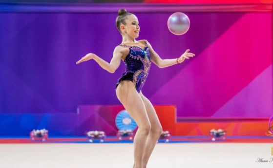 Стилияна Николова спечели още два златни медала от световната купа