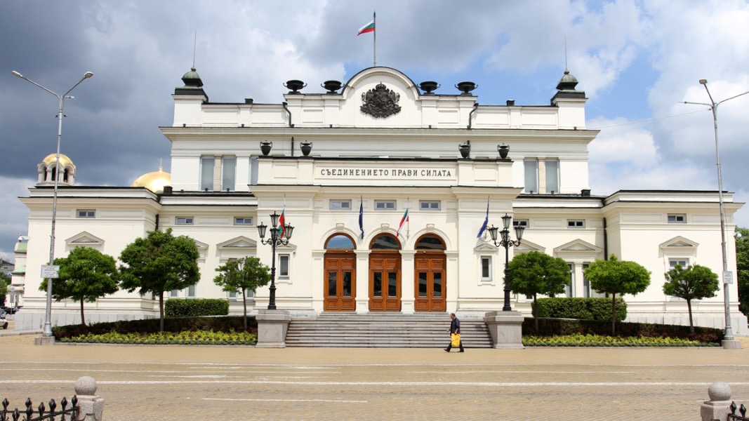 Новата коалиция Продължаваме промяната Демократична България печели вота в