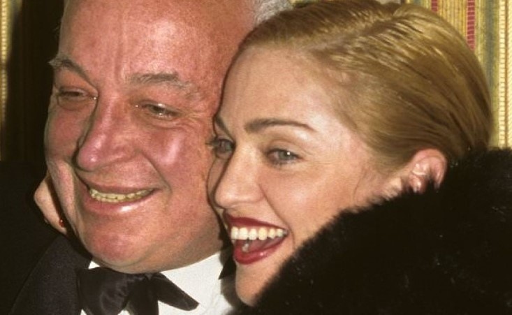 Сиймор Стайн дръзкият проницателен и изключително успешен основател на Сайър