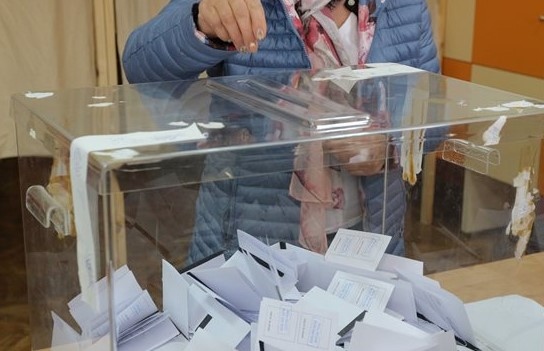 Ръстът на не подкрепям никого в абсолютни гласове е видим