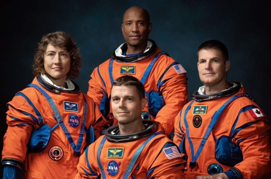 НАСА представи първата жена и първият афроамериканец които ще бъдат