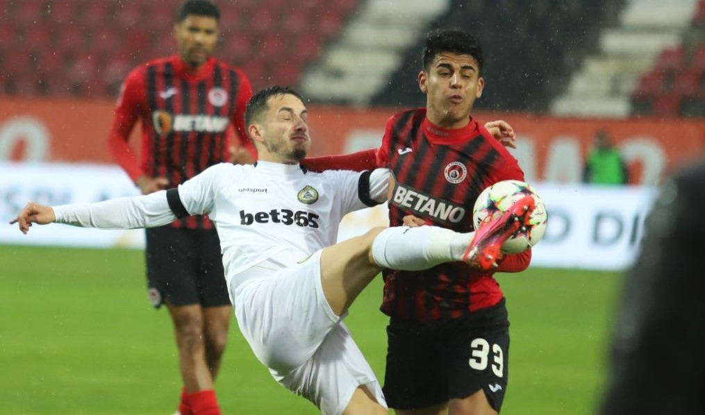 Локомотив София стана първият отбор който се класира за полуфиналите