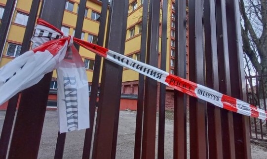 Седем училища в София отново са получили електронни съобщения със заплахи