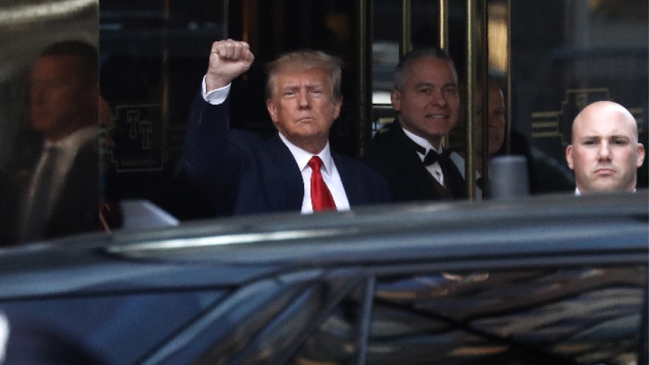 Бившият президент на САЩ Доналд Тръмп е пристигнал в районната