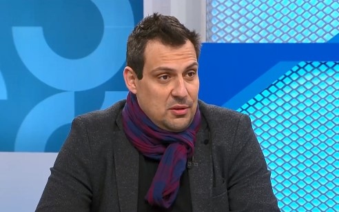 ОПЕК и Русия решиха да съкратят 1 5 млн барела дневно